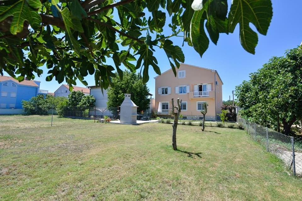 Sreca Apartment Near Beach With Bbq Бибинє Екстер'єр фото
