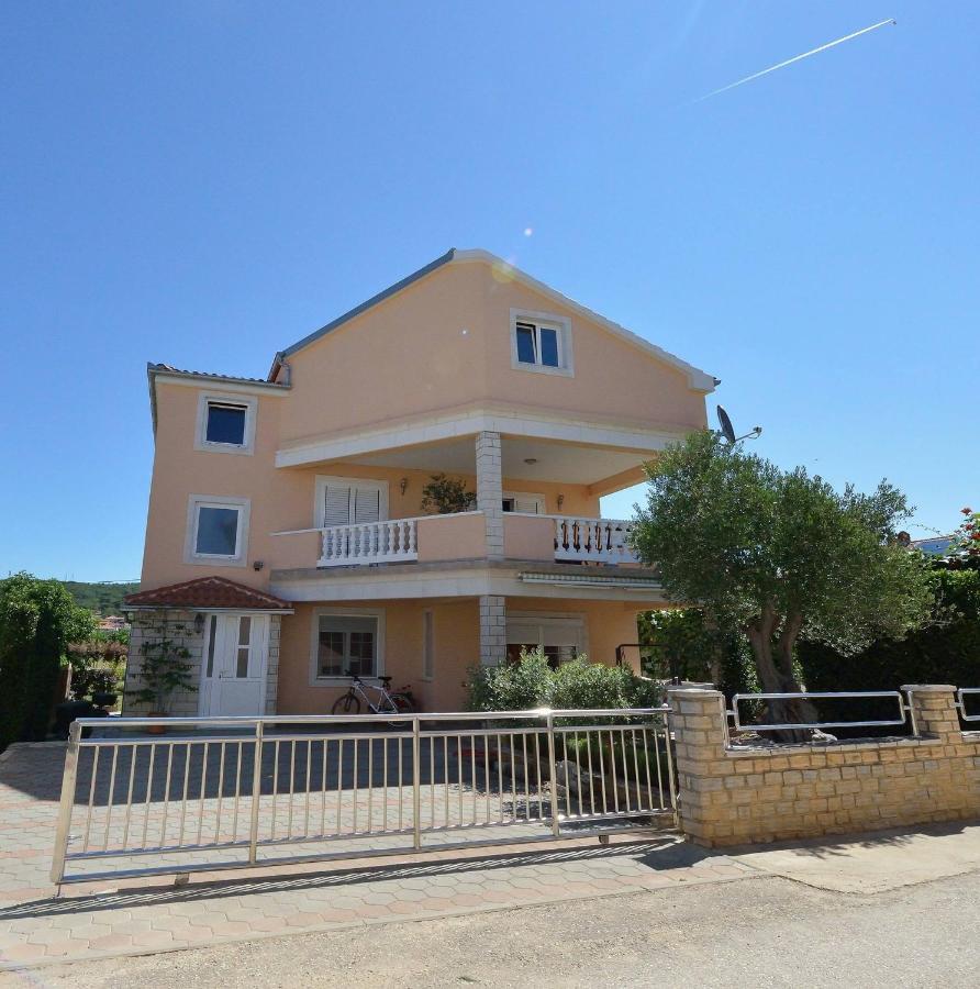 Sreca Apartment Near Beach With Bbq Бибинє Екстер'єр фото