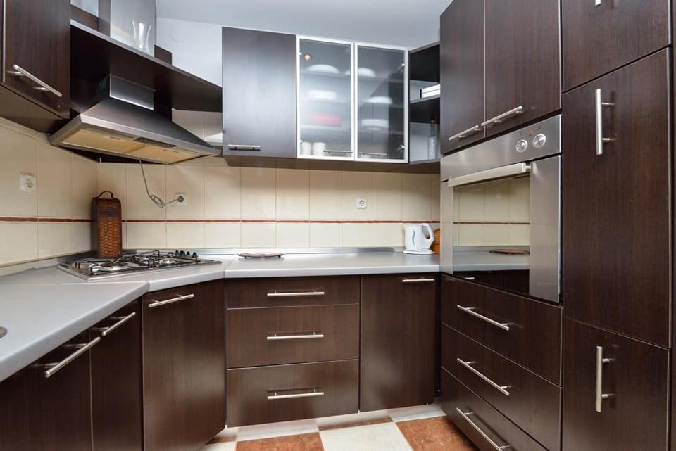 Sreca Apartment Near Beach With Bbq Бибинє Екстер'єр фото
